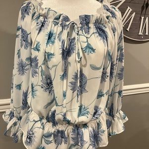 Women's Top - dressy rayon material size Medium